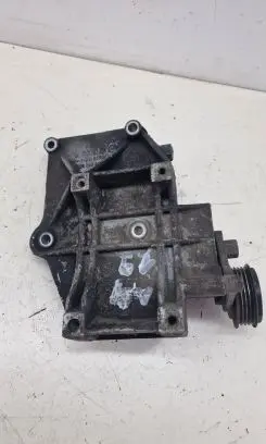 Audi A6 S6 C5 4B Engine mounting bracket 028260885A