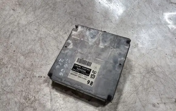 Toyota Corolla Verso E121 Engine control unit/module 8966113120 1758005371
