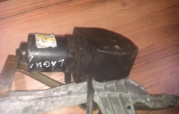 Renault Laguna I Wiper motor