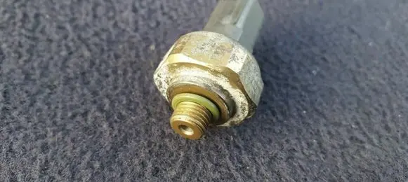 BMW 7 E38 Air conditioning (A/C) pressure sensor 9141957