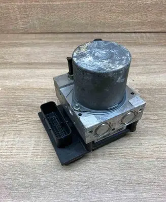 BMW 5 E60 E61 ABS Pump 6768550 0265236020