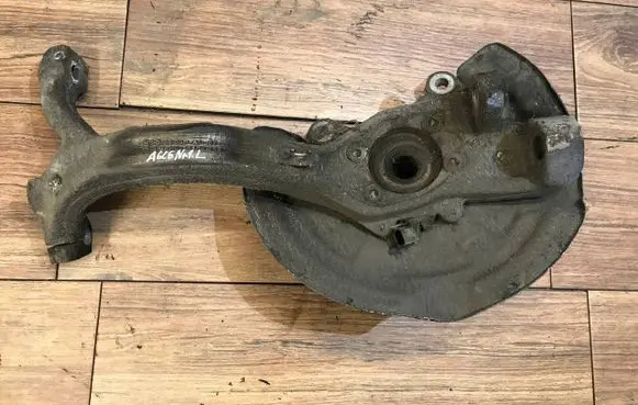 Audi A6 S6 C6 4F Front wheel hub spindle knuckle 4F0258