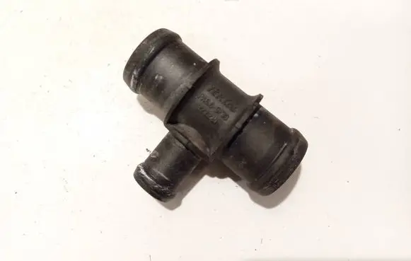 Volkswagen Golf V Engine coolant pipe/hose 323220