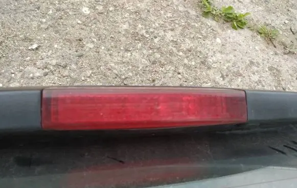 Chrysler Pacifica Third/center stoplight