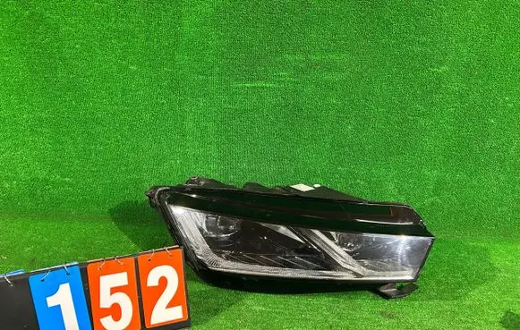 Skoda Octavia Mk4 Headlight/headlamp 5E4941016A 0301118234AB LE18A6419