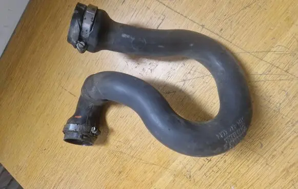 Opel Vivaro Intercooler hose/pipe 8200760918