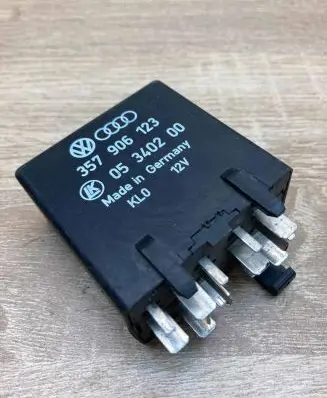 Volkswagen PASSAT B3 Other relay 357906123 05340200 134
