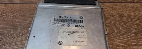 BMW 5 E39 Engine control unit/module 7785540