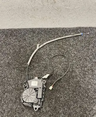 BMW X4 G02 Tailgate/trunk/boot lift motor 7431076