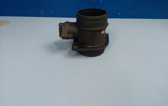 Audi A6 S6 C5 4B Mass air flow meter 06A906461M