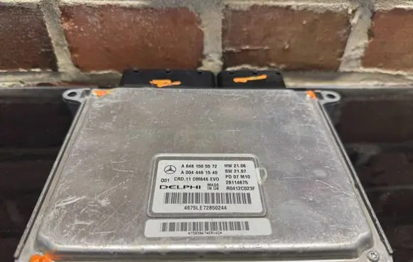 Mercedes-Benz E W211 Engine control unit/module A6461505572 28114675 A0044461540