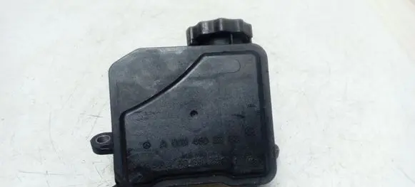 Mercedes-Benz CLS C219 Power steering fluid tank/reservoir A0004602283