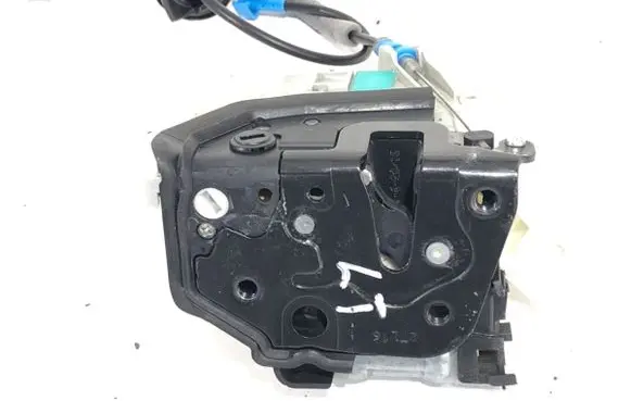 Audi A3 S3 8V Rear door lock 8K0839015G