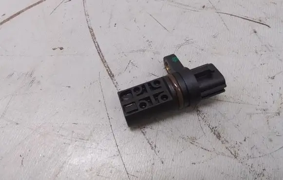 Nissan Maxima A34 Crankshaft position sensor MAXGEAR240243