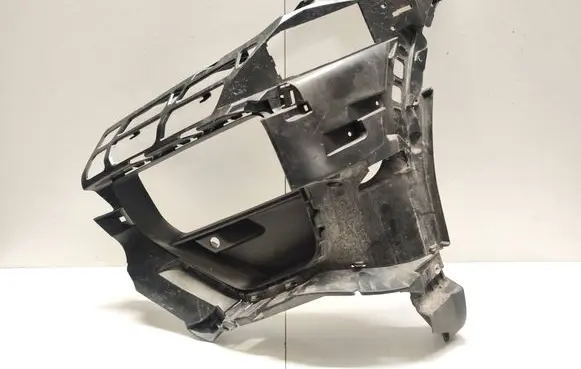 Porsche Macan (95C) Front bumper mounting bracket 95C807957