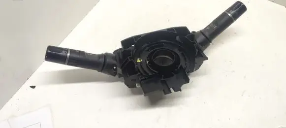 Wiper turn signal indicator stalk/switch