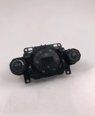 Ford Fiesta Climate control unit 8A6T18C612