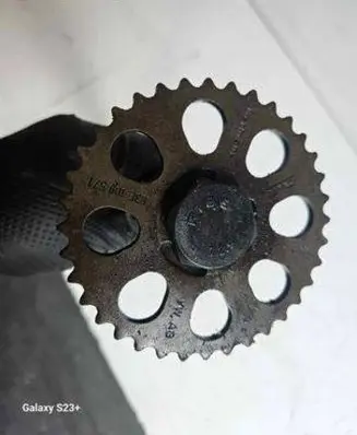 Volkswagen Polo IV 9N3 Camshaft 03E109571