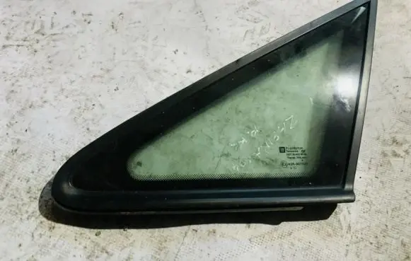 Opel Zafira A Front triangle window/glass 
