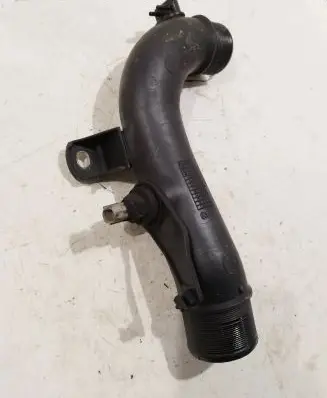 Toyota Avensis T250 Intercooler hose/pipe 173620R011