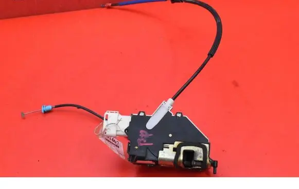 Peugeot 407 Front door lock 9660701880E