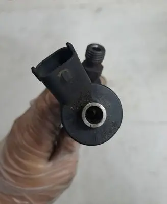 BMW 5 E39 Fuel injector 0445110047