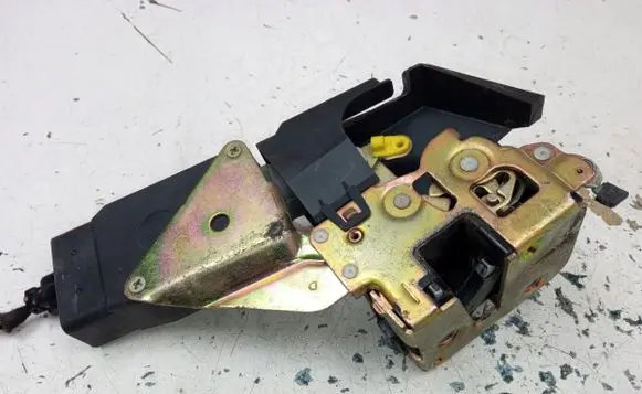 Mitsubishi Space Star Sliding door lock 