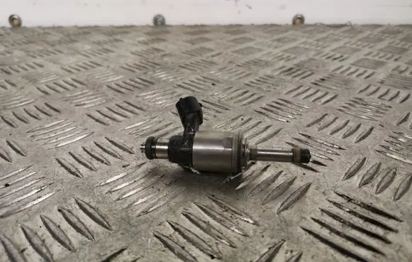 Toyota GT 86 Fuel injector 16611JB000
