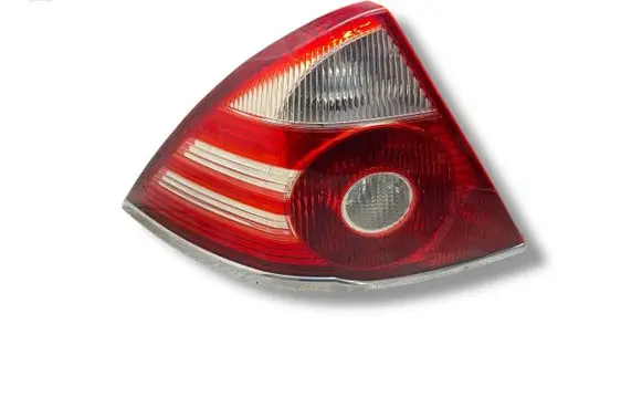 Ford Mondeo Mk III Rear/tail lights 6S7113405A 0374D