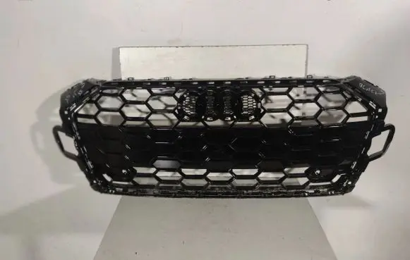Audi A5 Front bumper upper radiator grill 8W6853651BL 8W6853651BJ
