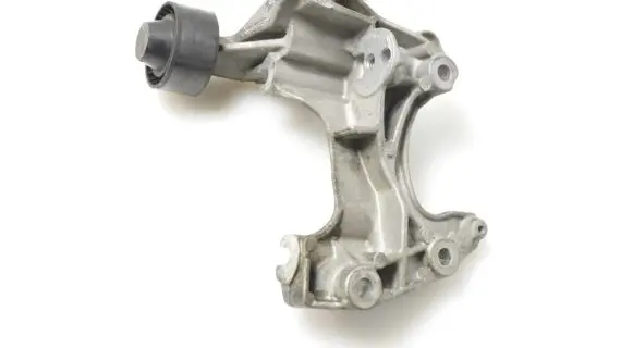 Nissan Qashqai Generator/alternator bracket 117108063R