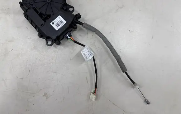 BMW X1 F48 F49 Tailgate/trunk/boot lift motor 16367210 C43111102 UA737400610