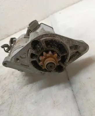 Toyota Yaris Starter motor 2810033050
