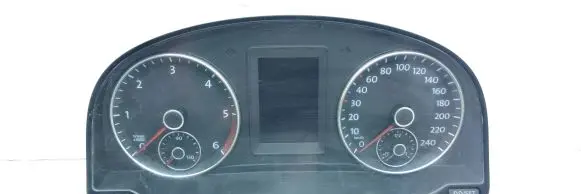 Volkswagen Caddy Speedometer (instrument cluster) 2K0920865E