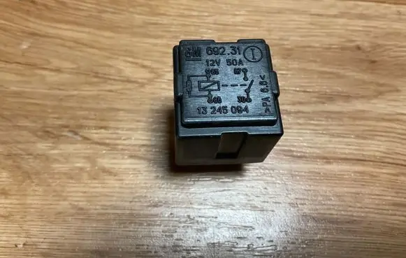 Opel Insignia A Other relay 13245094 GM69231 12V50A
