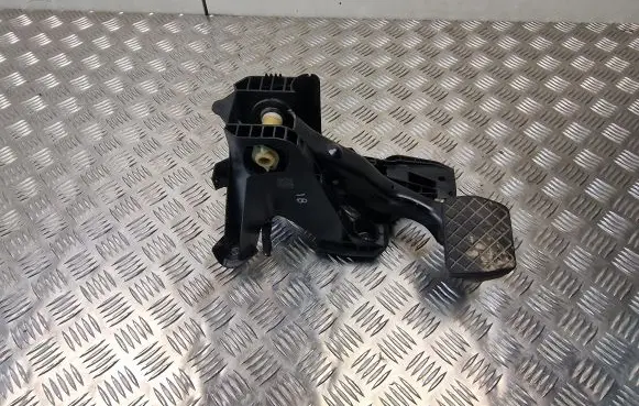 Volkswagen PASSAT B8 Brake pedal 5Q1723058AJ