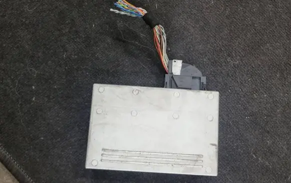 BMW X6 E71 Antenna control unit 9134707 5WK49131B