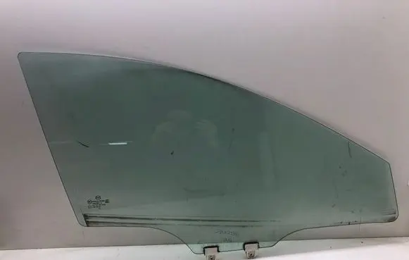 Mazda 3 III Front door window glass four-door 43R000359 DOT184AS3M540