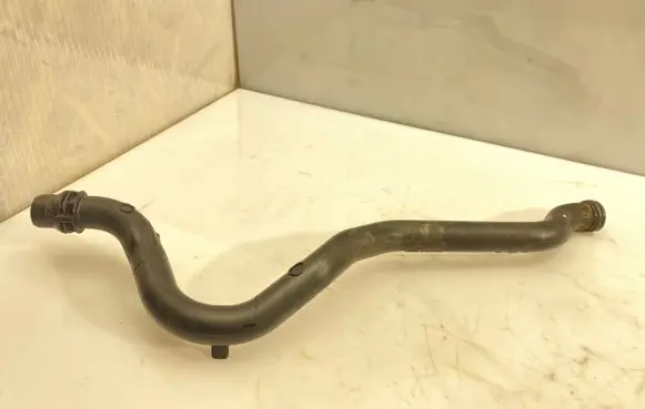 Audi A6 C7 Engine coolant pipe/hose 06E121065N