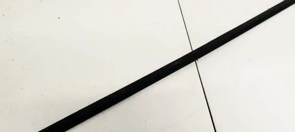 Mercedes-Benz B W245 Front door glass trim molding 