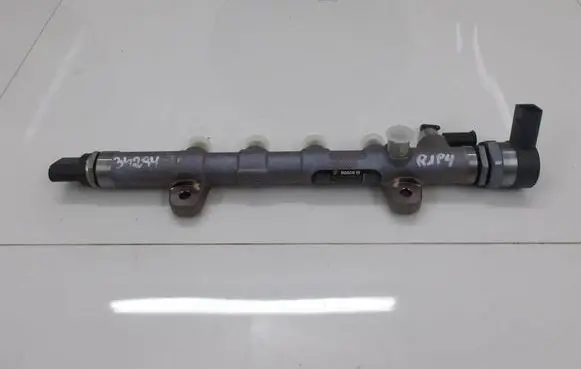 Mercedes-Benz V Class W447 Fuel main line pipe A6510701695