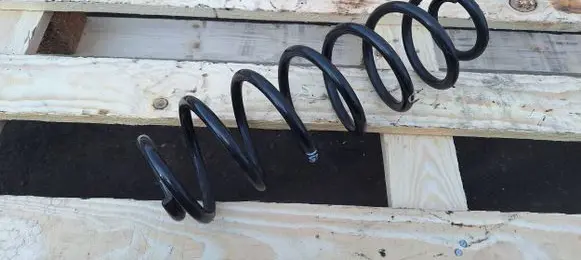 Citroen C4 I Rear coil spring
