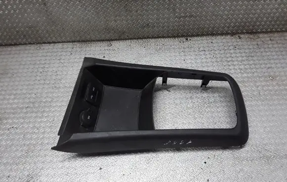 KIA Ceed Center console C08KI07S