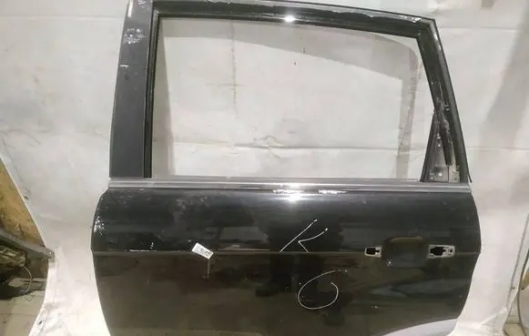 Chevrolet Captiva Rear door JUODOS