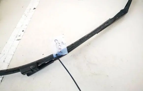 Ford Focus Front wiper blade arm 3m5117526ab
