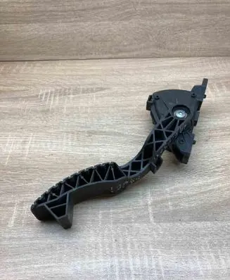 Renault Laguna II Accelerator throttle pedal 8200002904 6PV008119
