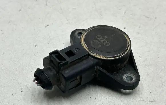 Audi A6 S6 C6 4F Air conditioning (A/C) pressure sensor 1J0973703