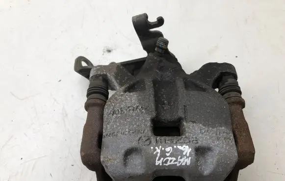 Mazda 3 III Rear brake caliper
