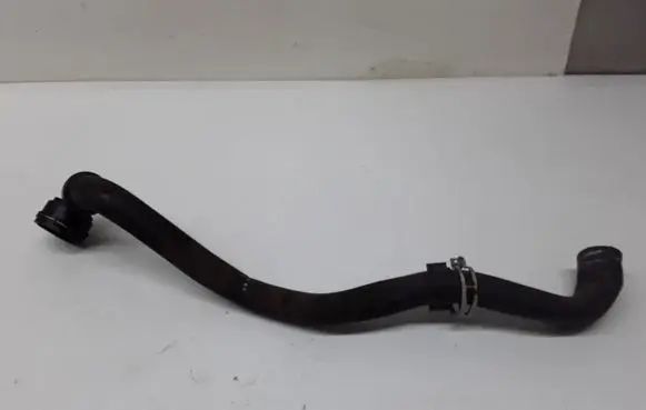 Ford Mondeo MK IV Engine coolant pipe/hose