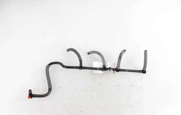 Volkswagen Polo III 6N 6N2 6NF Fuel injector supply line/pipe 